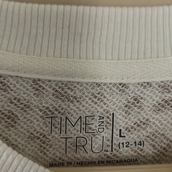 Sweatshirt - Picture 2 of 3